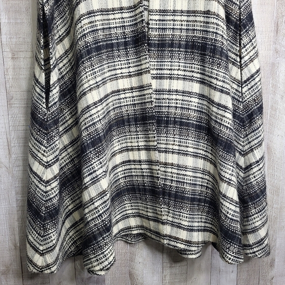 Arola Wool Black and White Plaid Cape/Poncho With Hood. Black & White - Picture 3 of 15
